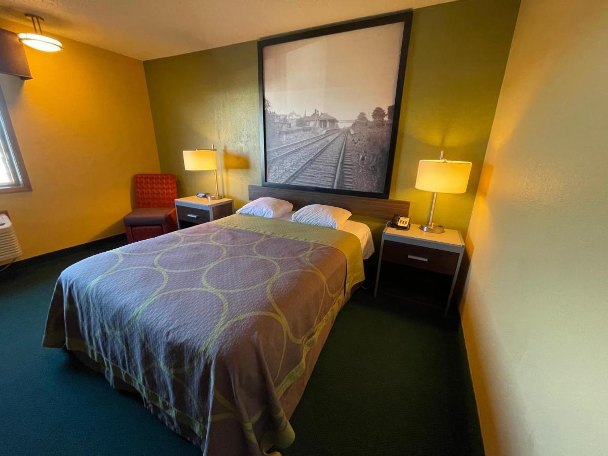 Super 8 By Wyndham Van Buren/Ft. Smith Area Exteriér fotografie