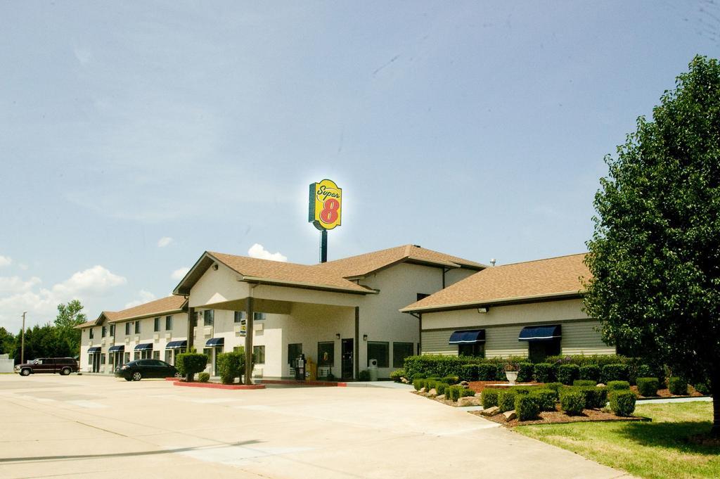 Super 8 By Wyndham Van Buren/Ft. Smith Area Exteriér fotografie