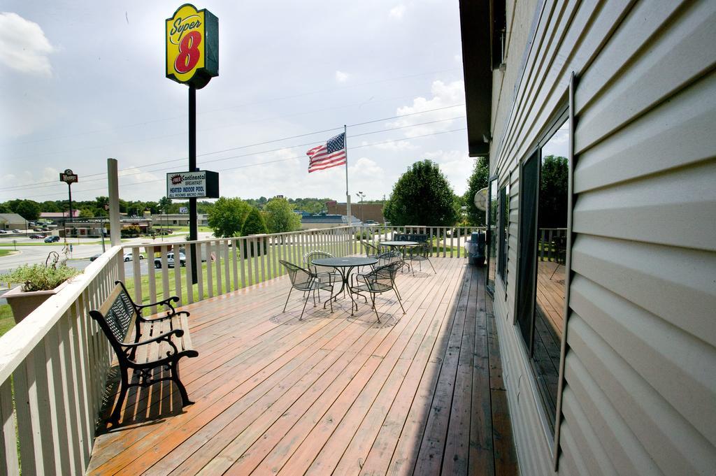 Super 8 By Wyndham Van Buren/Ft. Smith Area Exteriér fotografie
